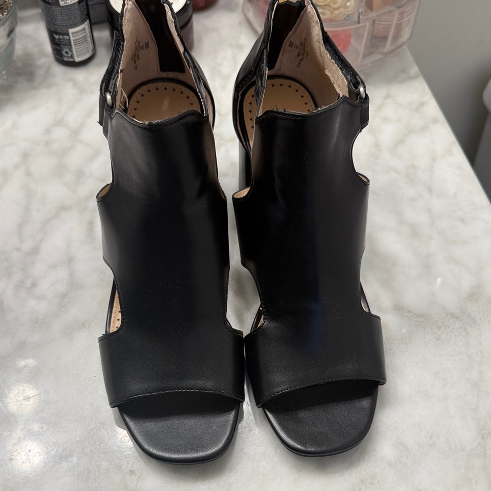 Adrienne Vittadini Black Open-Toe Heels